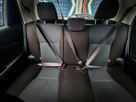 2020 Toyota Vitz - thumbnail 35