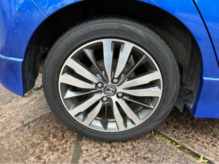 2015 Honda Fit 1.5i Petrol Hybrid Automatic S Model €11,950 thumbnail