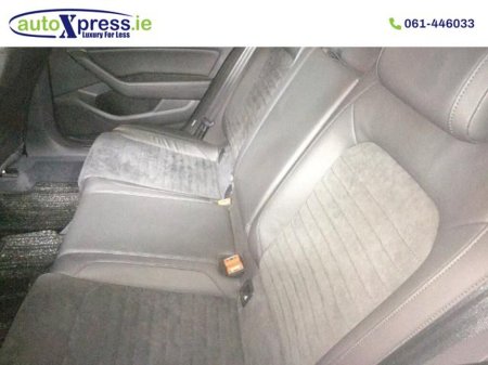 2018 Volkswagen Passat - thumbnail 4