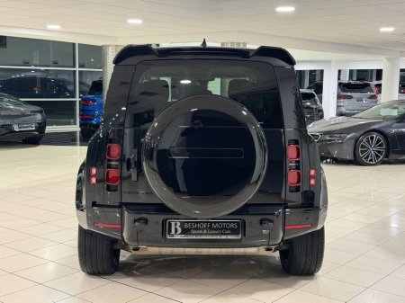 2025 Land Rover Defender X-DYNAMIC SE=HUGE SPEC//LIGHT INTERIOR//AS NEW=2 YEAR WARRANTY=TAILORED FINANCE PACKAGES AVAILABLE=TRADE IN'S WELCOME €104,995 thumbnail