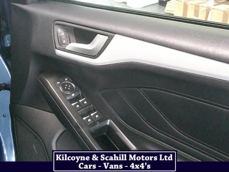 2019 Ford Focus - thumbnail 23