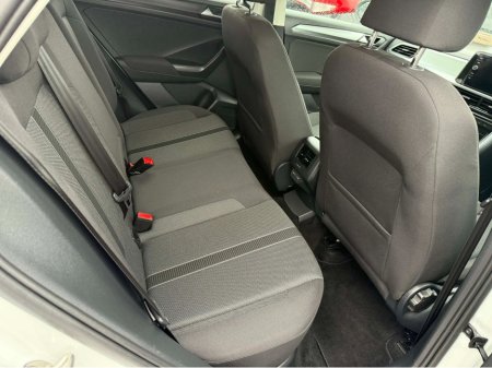 2024 Volkswagen T-Roc - thumbnail 9