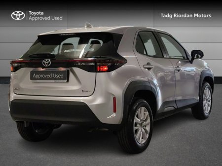 2025 Toyota Yaris Cross LUNA €29,950