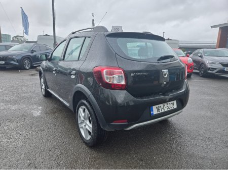 2016 Dacia Sandero - view 3
