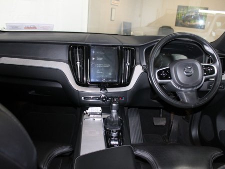 2019 Volvo XC60 - thumbnail 10