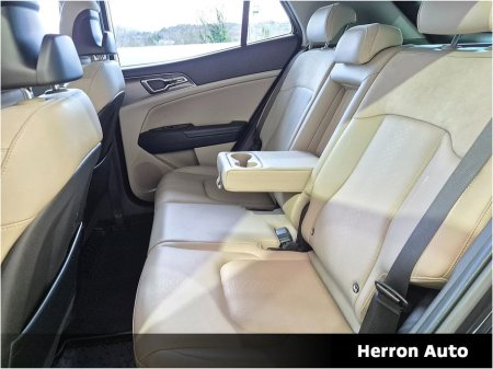 2023 Kia Sportage K4 1.6T PHEV 265PS 4X4 AUTO €34,900 thumbnail