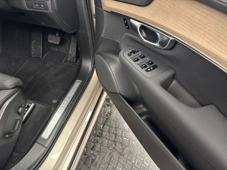 2026 Volvo XC90 - thumbnail 11