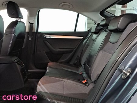 2020 Skoda Octavia - thumbnail 10