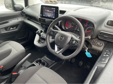 2021 Opel Combo - thumbnail 15