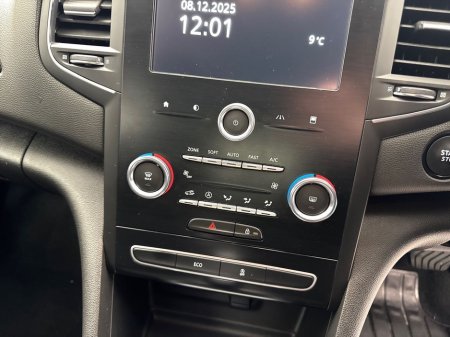 2021 Renault Megane - thumbnail 15