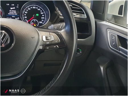 2019 Volkswagen Touran HIGHLINE 1.4 TSI (192) €25,945 thumbnail