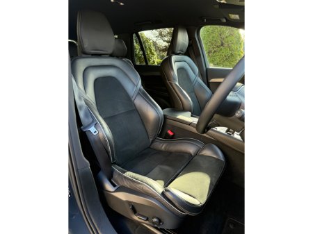 2022 Volvo XC90 PHEV T8 (390hp) R-Design AWD €56,900 thumbnail