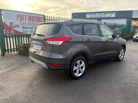 2015 Ford Kuga ZETEC 2.0 TD120 S6 M6 FWD €10,950 thumbnail