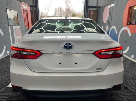 2023 Toyota Camry - thumbnail 3