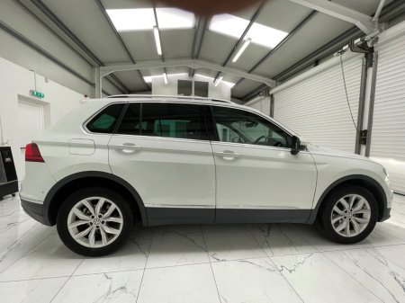 2019 Volkswagen Tiguan - thumbnail 2