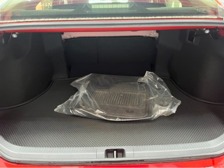 2019 Toyota Camry - thumbnail 7