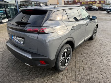 2025 Peugeot 2008 - thumbnail 4