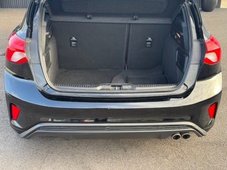 2019 Ford Focus - thumbnail 20