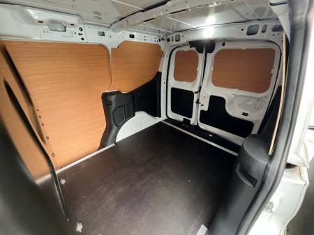 2025 Ford Transit - thumbnail 10