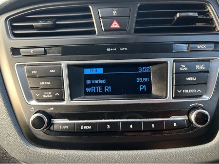 2017 Hyundai i20 1.2 PETROL CLASSIC 5DR €6,995 thumbnail