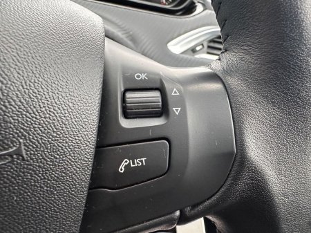 2017 Peugeot 2008 1.6 HDI, ACTIVE MODEL, FULL SERVICE HISTORY, FINANCE, WARRANTY, 5 STAR REVIEWS €9,995 thumbnail