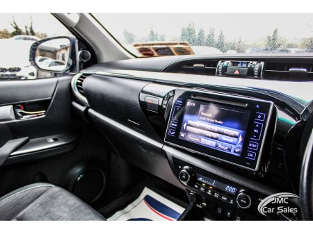 2019 Toyota Hilux - thumbnail 18