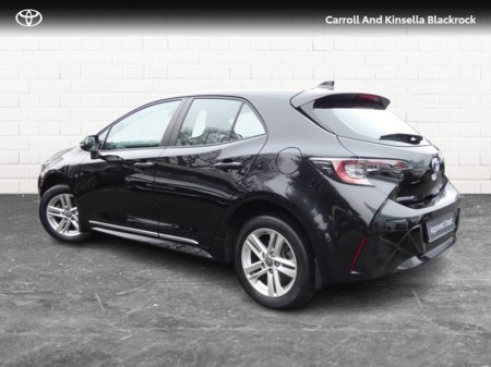 2023 Toyota Corolla Hybrid Luna HB €26,950 thumbnail