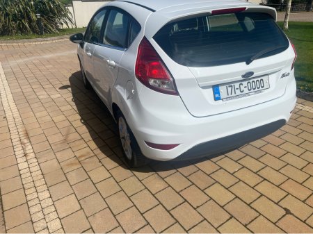 2017 Ford Fiesta - thumbnail 7