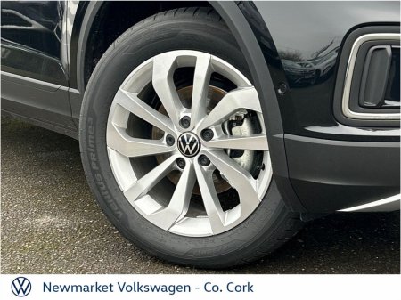 2026 Volkswagen T-Roc - view 2