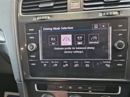 2017 Volkswagen Golf - thumbnail 14