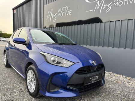 2022 Toyota Yaris - thumbnail 5