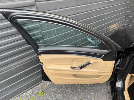 2010 BMW 5 Series - thumbnail 16