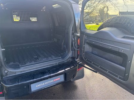 2021 Land Rover Defender HARD TOP D MHEV 3 Seater Commerical €47995 + VAT €58,995 thumbnail