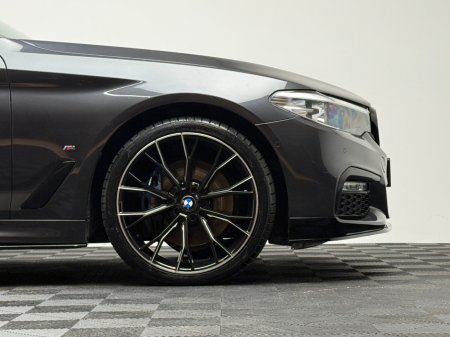 2018 BMW 5 Series 530E M SPORT €24,990 thumbnail
