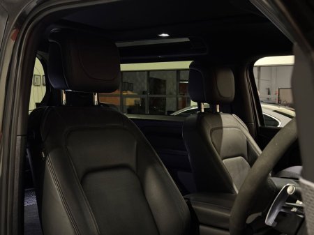 2023 Land Rover Defender - thumbnail 20