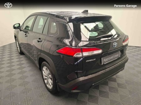 2024 Toyota Corolla Cross CROSS LUNA 1.8 €33,995 thumbnail