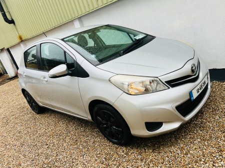 2012 Toyota Yaris 1.0 VVT-i 3Dr Luna €5,950 thumbnail