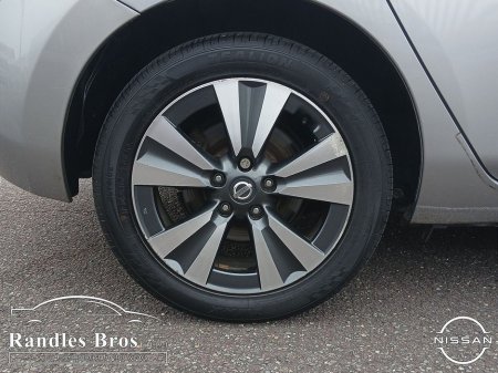 2016 Nissan Leaf - thumbnail 9