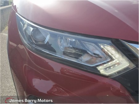 2019 Nissan Qashqai 1.2 PET SV PREMIUM // €18,950 thumbnail