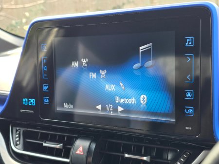 2019 Toyota C-HR - thumbnail 19