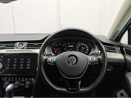 2018 Volkswagen Passat - thumbnail 4