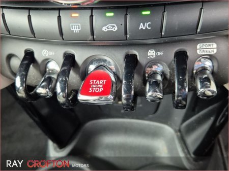 2022 MINI Hatch Cooper Exclusive €26,500 thumbnail