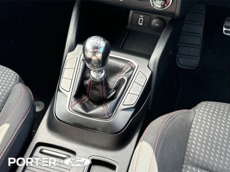 2020 Ford Focus - thumbnail 18