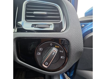 2017 Volkswagen Golf 1.4 TSI 3DR 150HP Highline €15,950 thumbnail