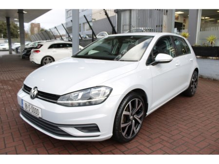 2018 Volkswagen Golf 1.2TSI COMFORTLINE PLUS WITH ONLY 40,000 KMS // BRAND NEW 18 INCH GTI ALLOYS // BUY WITH CONFIDENC AA AND SIMI APPROVED DEALER 2025 // FINANCE ARRANGED // ALL TRADE INS WELCOME // €19,950 thumbnail