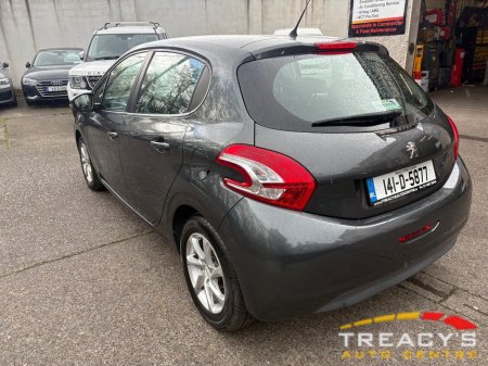 2014 Peugeot 208 - thumbnail 9