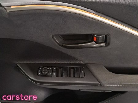 2024 Toyota C-HR 1.8 HYBRID SOL €36,880 thumbnail