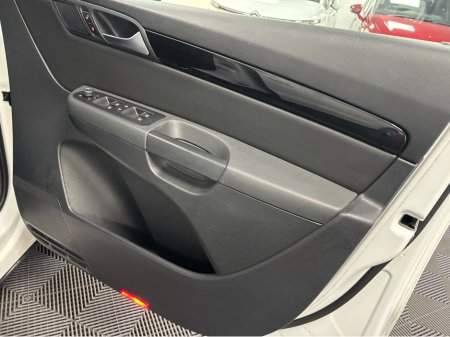 2020 Volkswagen Sharan *VOLKSWAGEN SHARAN* *AUTO LIGHTS* *DSG AUTO* *KEYLESS ENTRY* *REVERSE CAMERA* *7 SEATER* *MULTIFUNCTION STEERING WHEEL* *HEATED SEATS* *TRADE INS WELCOME* thumbnail