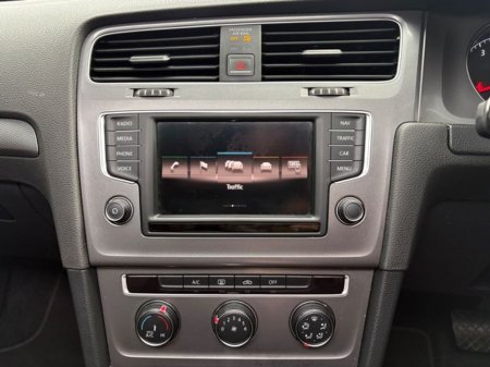 2016 Volkswagen Golf 1.2 TSI - IRISH CAR - SUNROOF €14,900 thumbnail