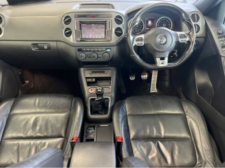 2016 Volkswagen Tiguan EDITION-R 2.0 TDI 150HP MANUAL 6SPEED FWD 5DR €14,900 thumbnail